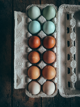 Load image into Gallery viewer, Farm fresh eggs - Pasture raised
